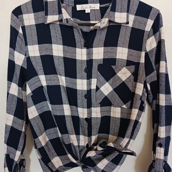 💙Plaid flannel love fire crop top with half sleeves - Picture 4 of 12